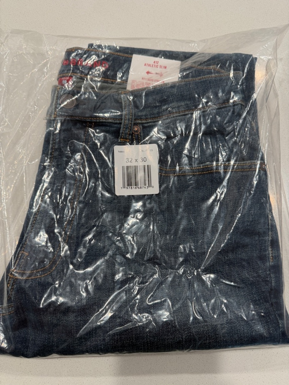 Lucky Brand 412 Men’s Slim Jeans in Dark Blue Denim